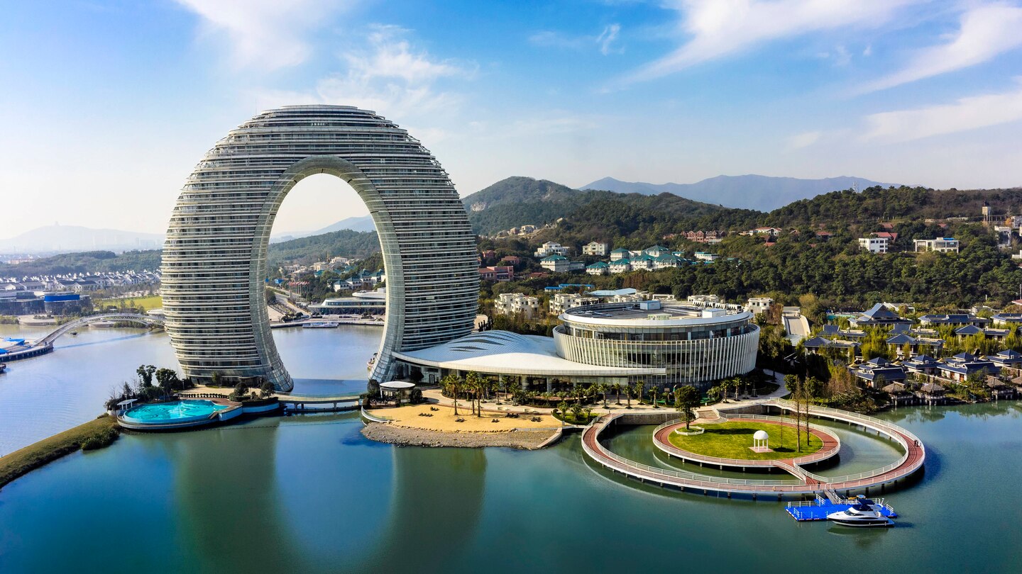 Sheraton Hot Spring Resort Huzhou China Always Packed